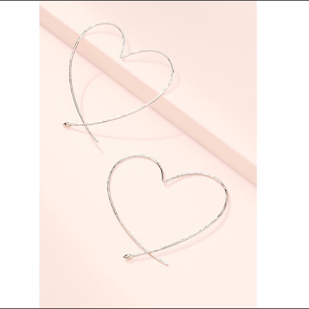 Stella & Dot Essential Hammered Heart Hoops